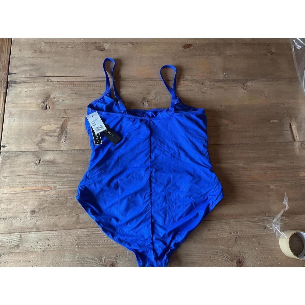 La Blanca Women's One Piece Swimsuit Island Goddess Shirred Side, New, Size 4 - Picture 4 of 4